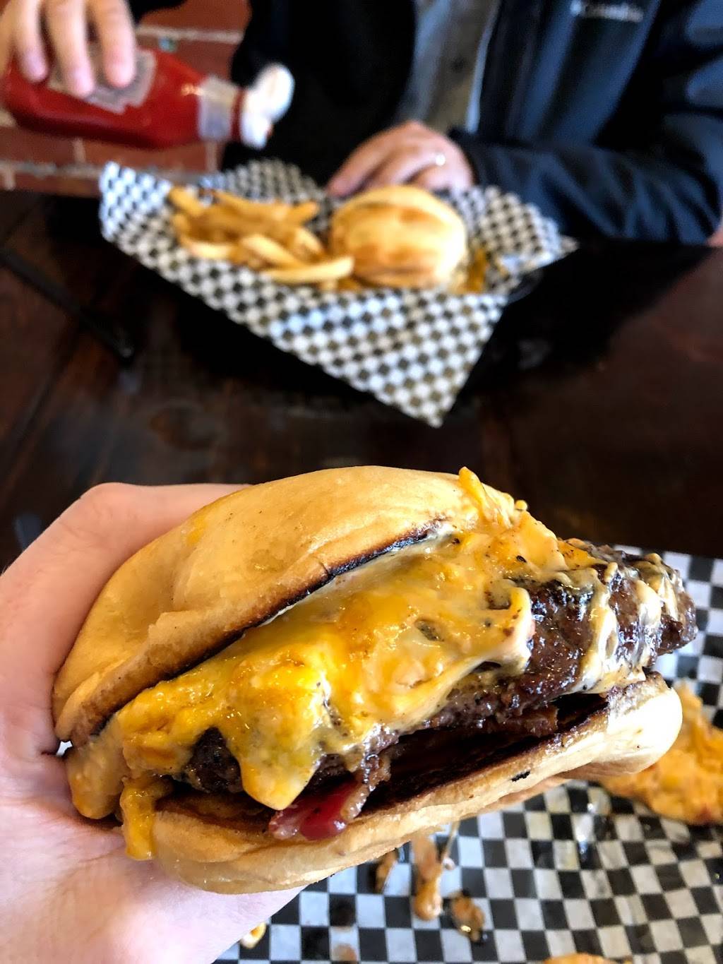 5 Points Deli & Grill | restaurant | 1010 E Fairview Ave, Montgomery, AL 36106, USA | 3343545309 OR +1 334-354-5309