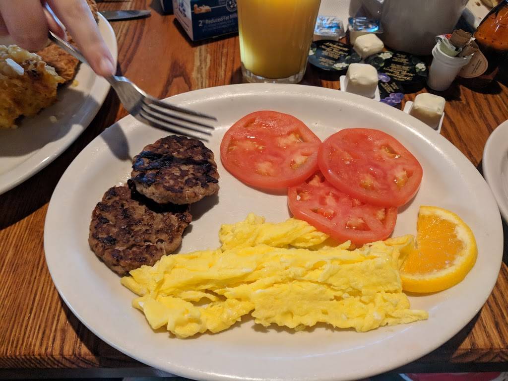 Cracker Barrel Old Country Store | restaurant | 17017 Abercorn St, Savannah, GA 31419, USA | 9129276559 OR +1 912-927-6559