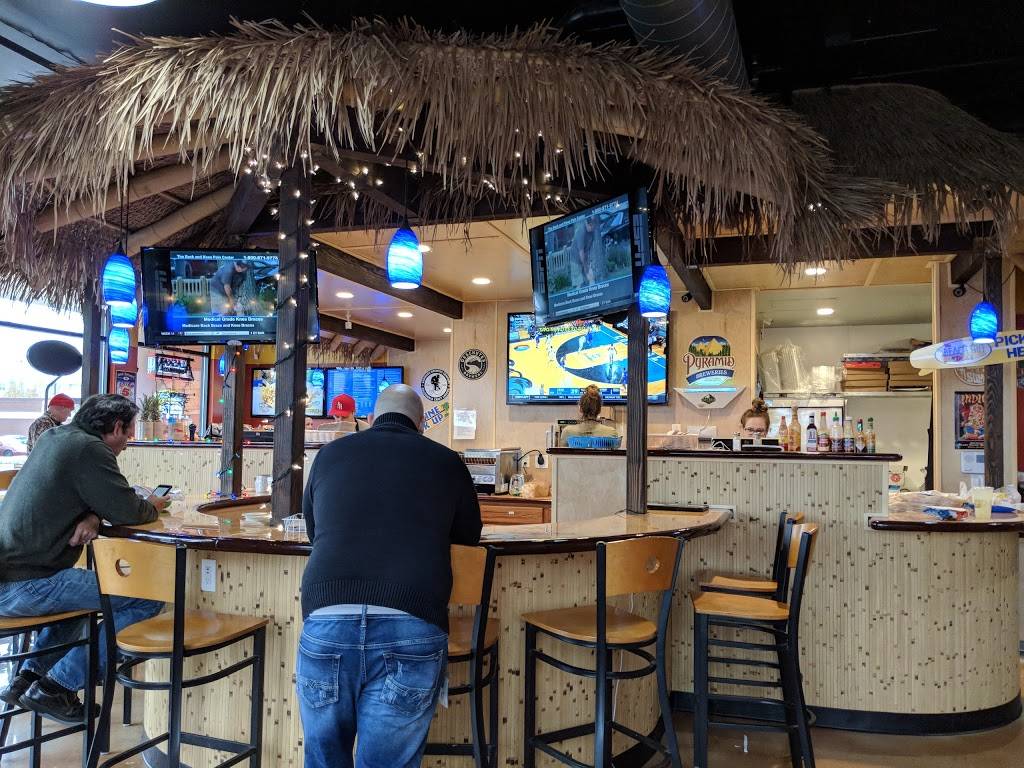 Beach Hut Deli | restaurant | 6601 Folsom Blvd #110, Sacramento, CA 95819, USA | 9163464691 OR +1 916-346-4691