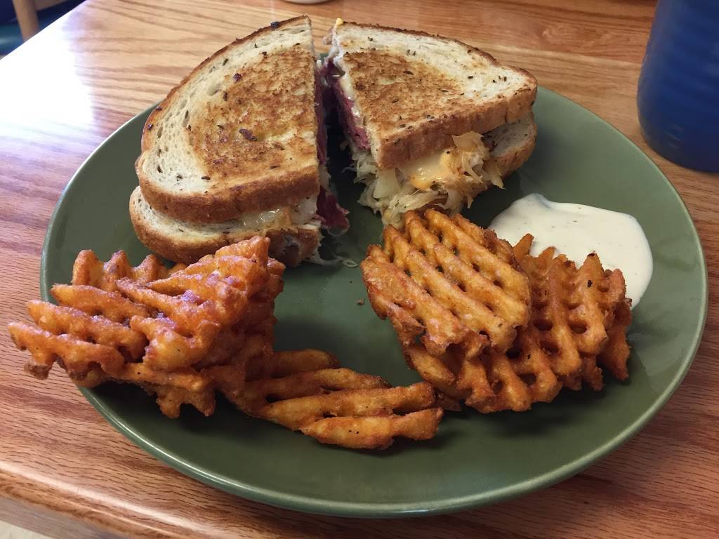 Countrytime Cooking | restaurant | 1024 Old Elkins Rd, Buckhannon, WV 26201, USA | 3044720068 OR +1 304-472-0068