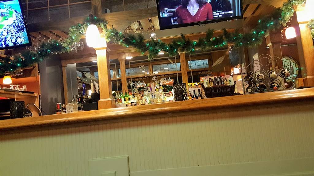 Golden Feather BBQ | restaurant | 29633 Ford Rd, Garden City, MI 48135, USA | 7344212114 OR +1 734-421-2114