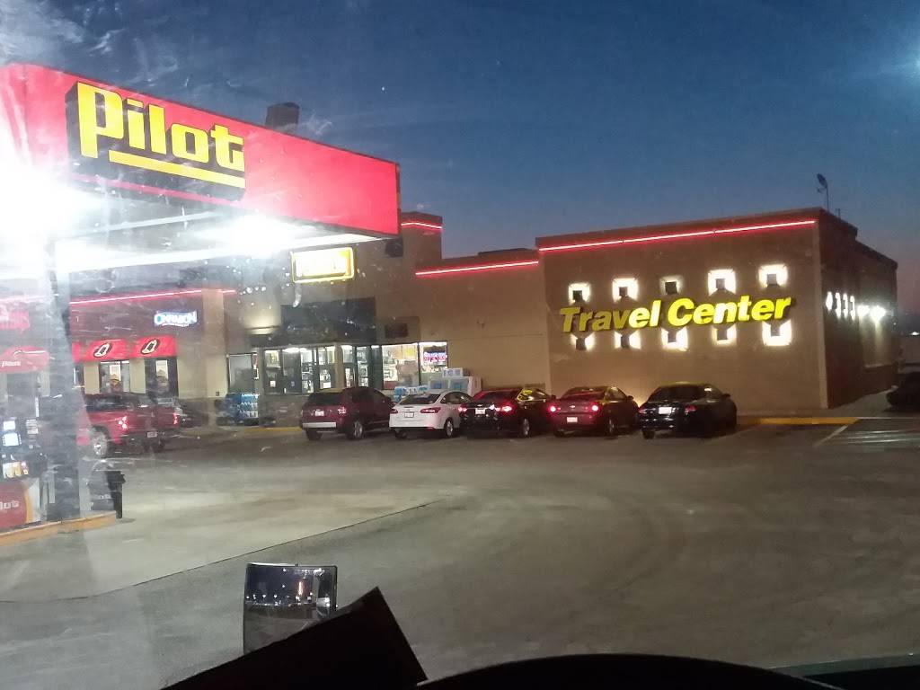 Pilot Travel Center | restaurant | 301 N Ridge Rd, Minooka, IL 60447, USA | 8154674416 OR +1 815-467-4416