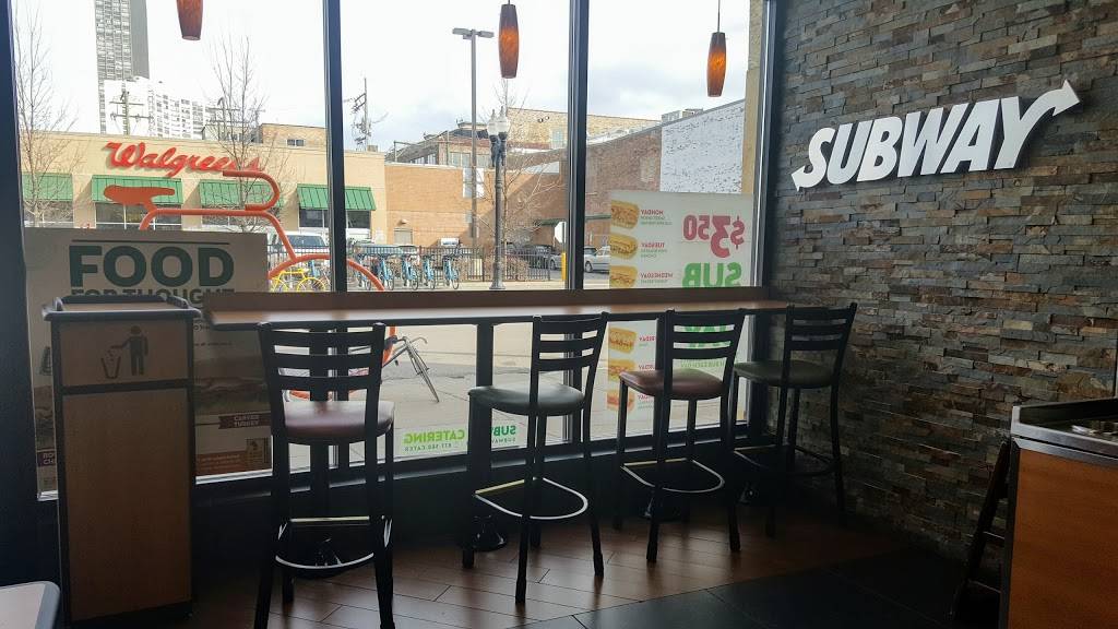 Subway Restaurants | restaurant | 3952 N Sheridan Rd, Chicago, IL 60613, USA | 7736986962 OR +1 773-698-6962