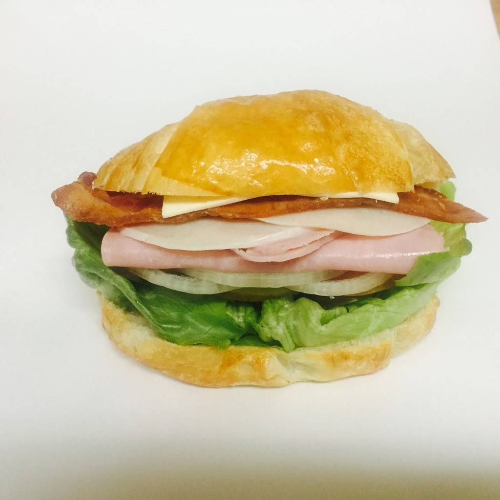 Rainbow Donuts & Smoothies | bakery | 1960 W Ray Rd, Chandler, AZ 85224, USA | 4809638888 OR +1 480-963-8888