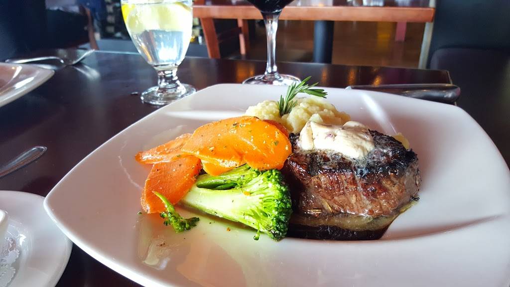 Wildfire Steakhouse Oshawa | restaurant | 540 King St W, Oshawa, ON L1J 7J1, Canada | 9052150231 OR +1 905-215-0231