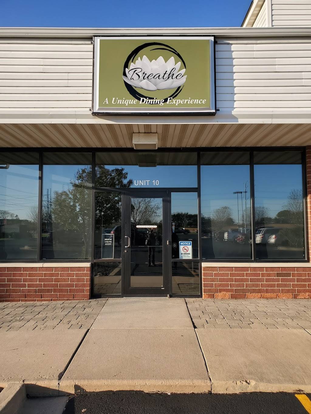 Breathe | restaurant | 1804 S Hershey Rd, Bloomington, IL 61704, USA | 3096641000 OR +1 309-664-1000