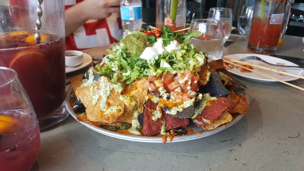 Hunters Landing | restaurant | 82 Fort York Blvd, Toronto, ON M5V 4A6, Canada | 6473526082 OR +1 647-352-6082