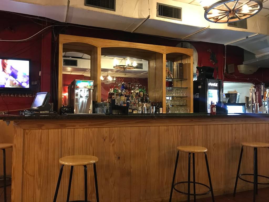 Little Red Barn Steakhouse | restaurant | 1836 S Hackberry, San Antonio, TX 78210, USA | 2105324235 OR +1 210-532-4235