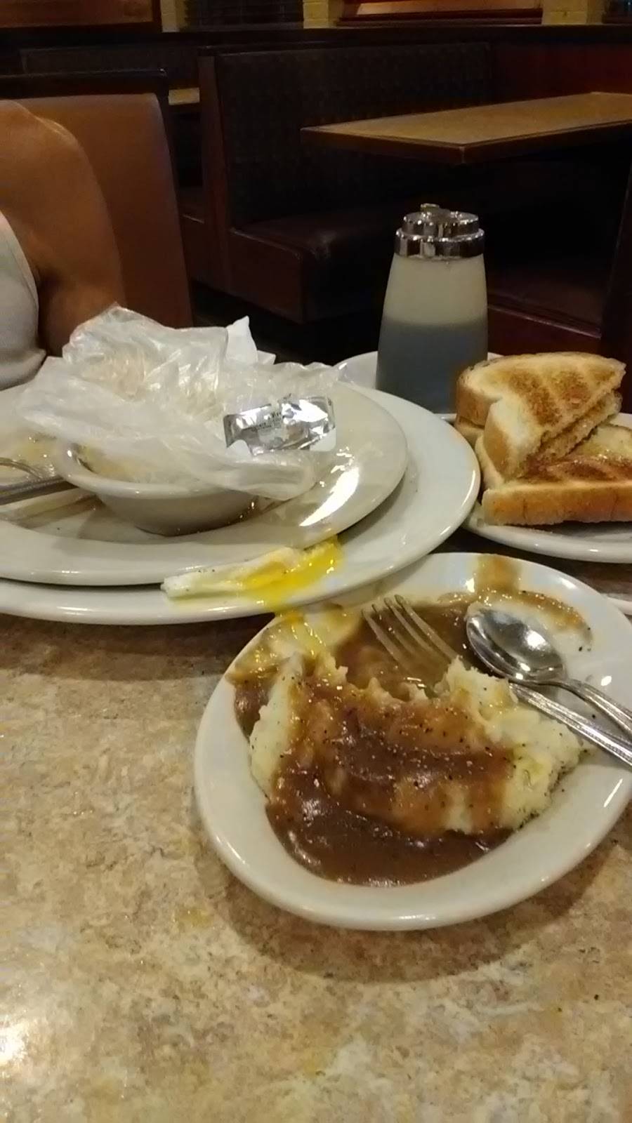 Romeo Family Restaurant | restaurant | 66020 Van Dyke, Washington, MI 48095, USA | 5867526211 OR +1 586-752-6211