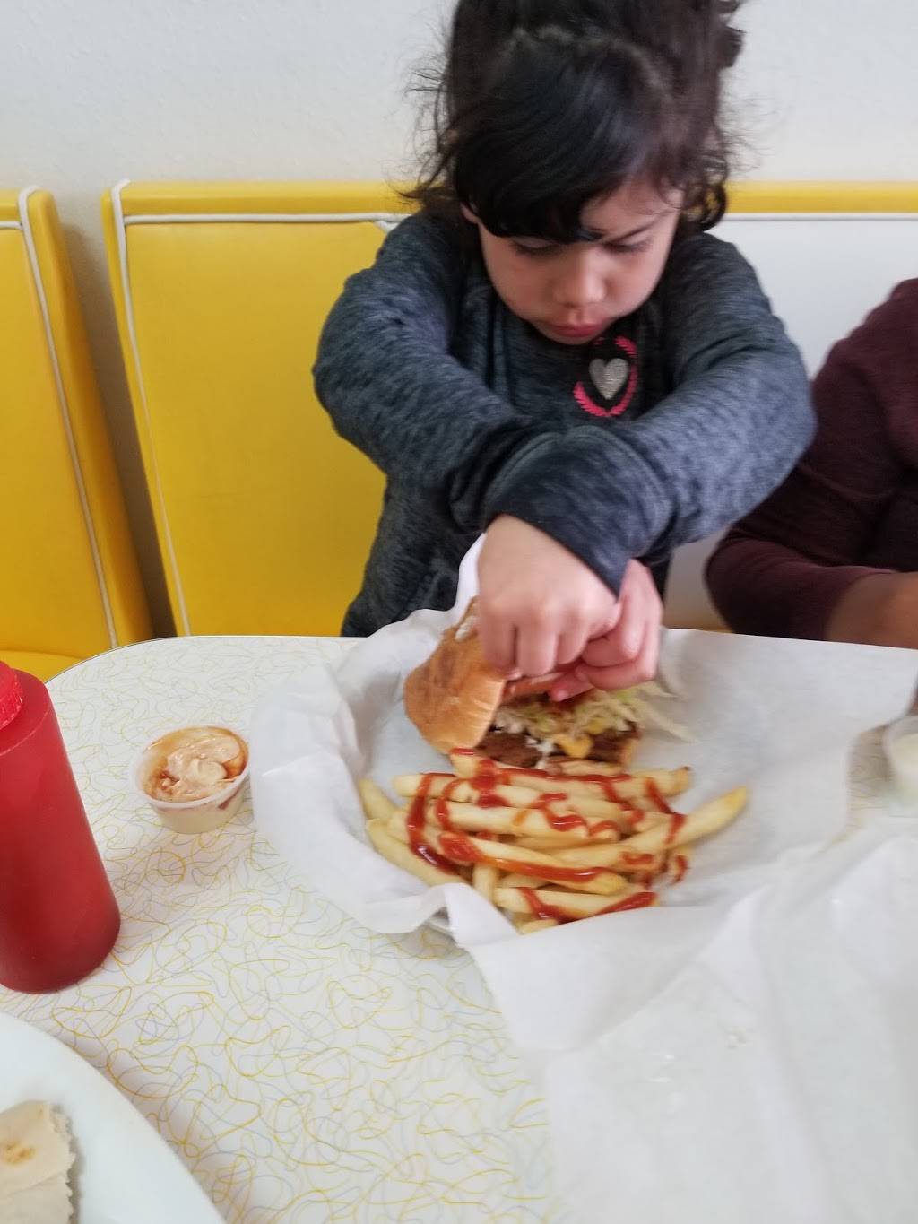 Bonnys Cafe | restaurant | 8920 Gateway Blvd E, El Paso, TX 79907, USA | 9158594605 OR +1 915-859-4605