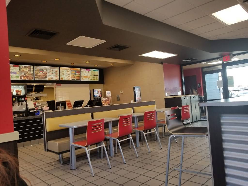 Burger King | restaurant | 8481 S E Point Douglas Rd, Cottage Grove, MN 55016, USA | 6517691697 OR +1 651-769-1697