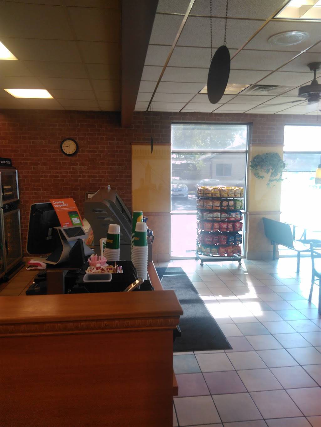 Subway | restaurant | 308 W 1st Ave, Coal Valley, IL 61240, USA | 3097990000 OR +1 309-799-0000