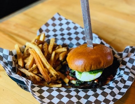 The Burger Warehouse Chicago | restaurant | 1419 W Fullerton Ave Unit B, Chicago, IL 60614, USA | 7736616382 OR +1 773-661-6382