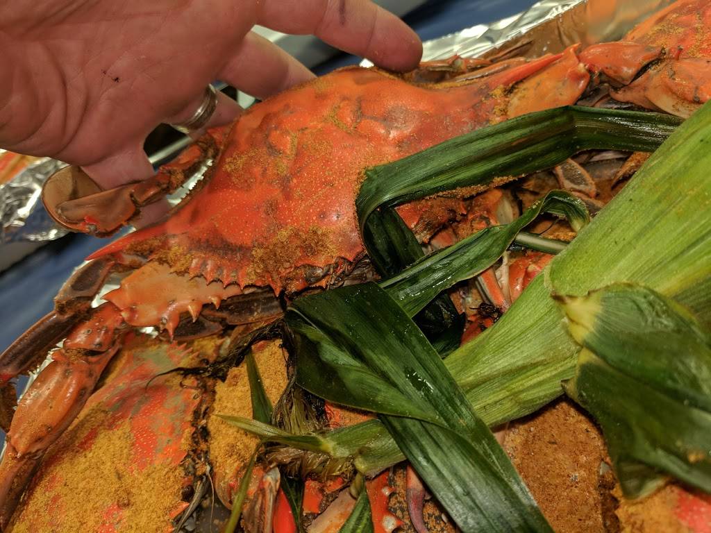 Lintons Crab House & Seafood Carry-Out | restaurant | 4500 Crisfield Hwy, Crisfield, MD 21817, USA | 4109680127 OR +1 410-968-0127