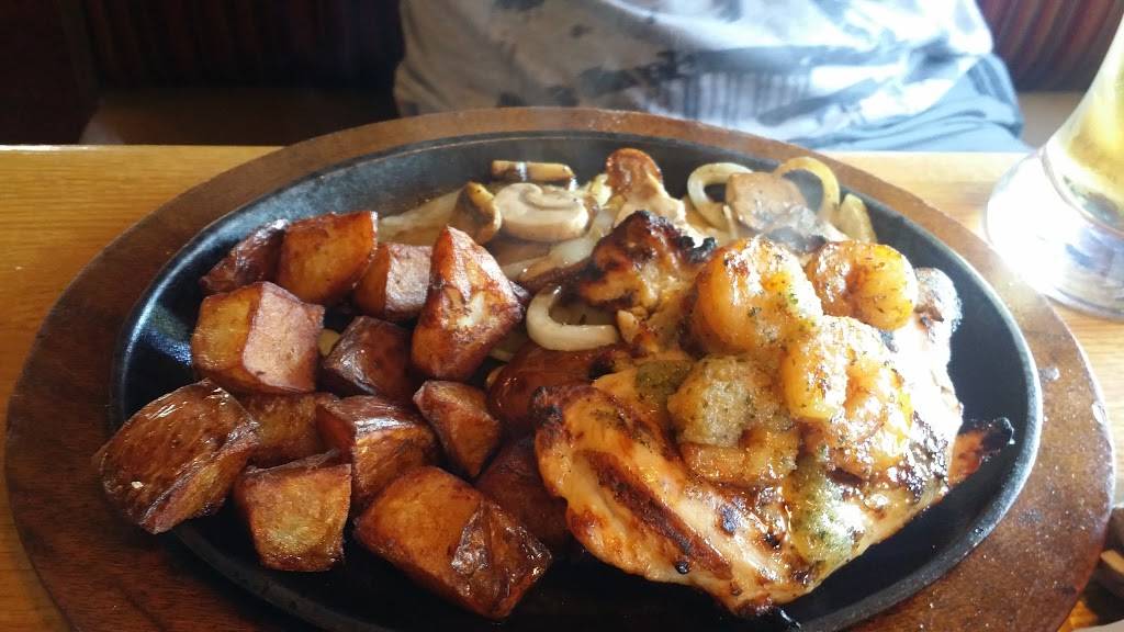 Applebees Grill + Bar | restaurant | 5325 Ave de Los Robles, Visalia, CA 93291, USA | 5596361605 OR +1 559-636-1605