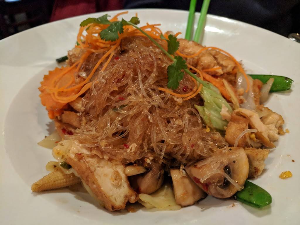 Thais Thumbz Urban Kitchen | restaurant | 3610 Shire Blvd #112, Richardson, TX 75082, USA | 9724232444 OR +1 972-423-2444