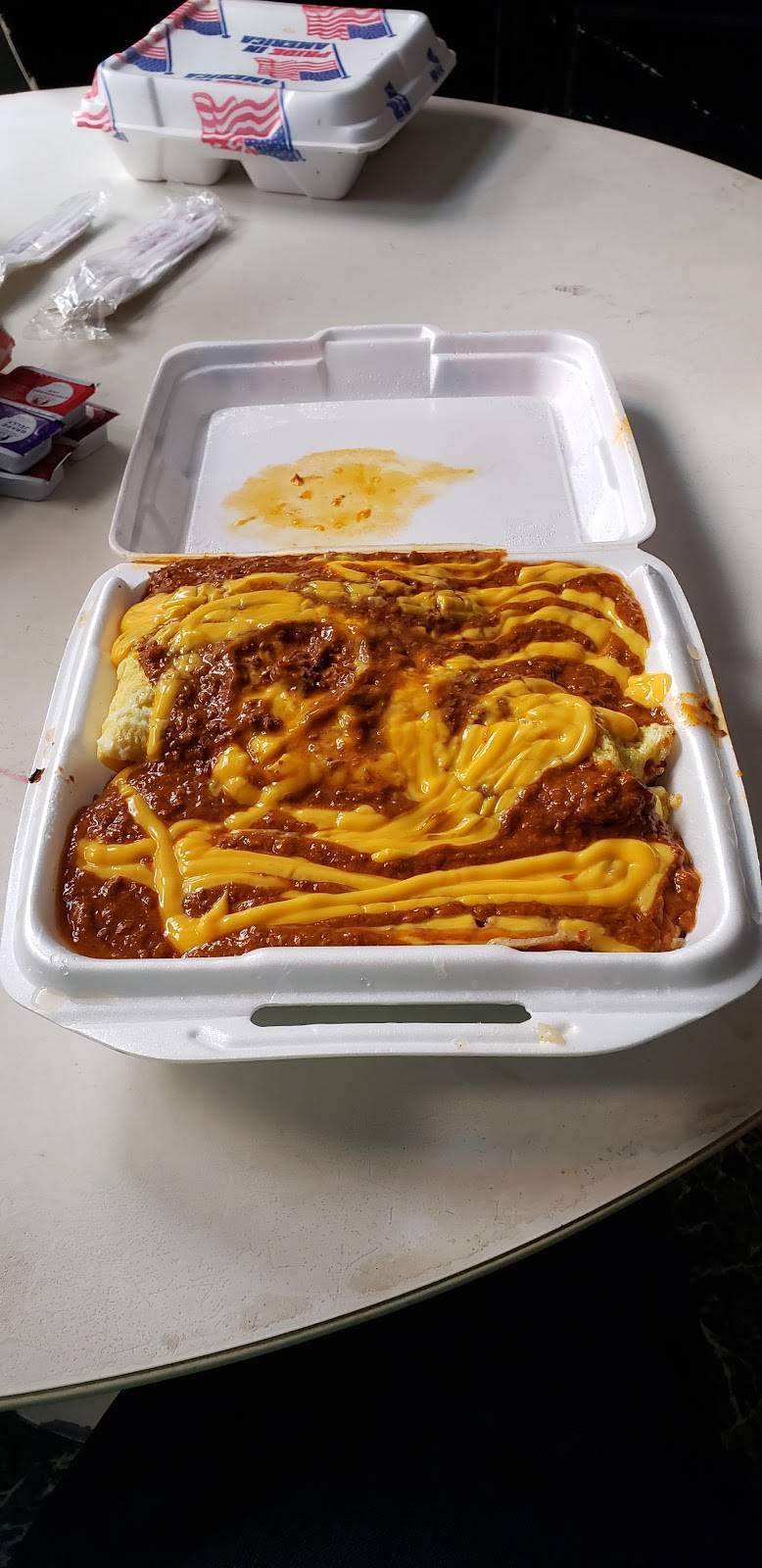 Legends | restaurant | 2525 W Davison St, Detroit, MI 48238, USA | 3139568325 OR +1 313-956-8325