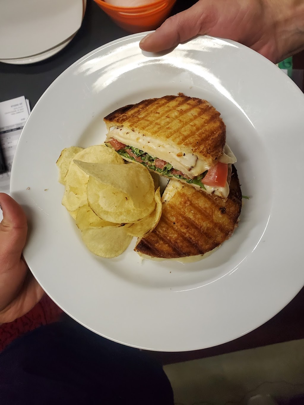 Studio 107 | restaurant | 503 Sherman Ave, Coeur dAlene, ID 83814, USA | 2086641201 OR +1 208-664-1201