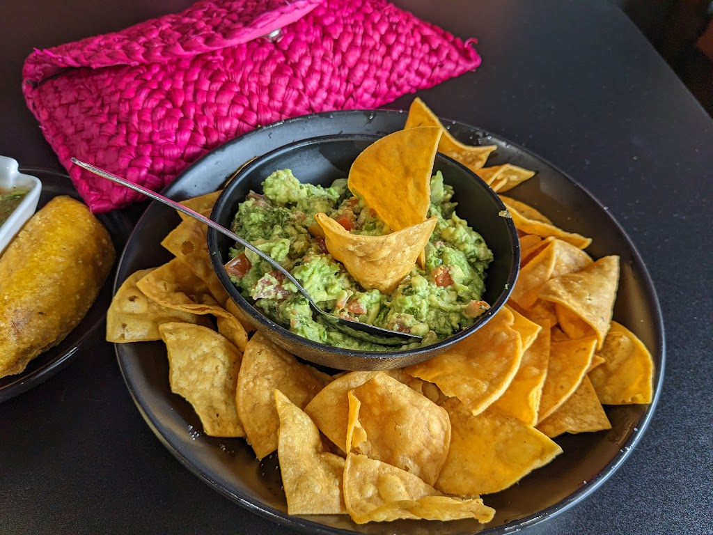 Rancho La Cumbre Latin Food | restaurant | 2015 N Mason Rd Suite 300, Katy, TX 77449, USA | 3462188888 OR +1 346-218-8888