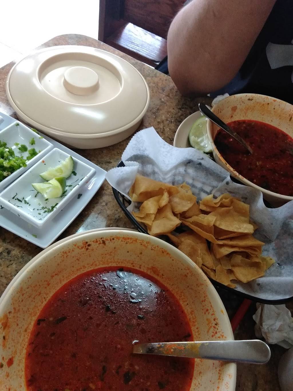 Taqueria Los Paisanos | restaurant | 573 Collins St, Joliet, IL 60432, USA | 8157220521 OR +1 815-722-0521