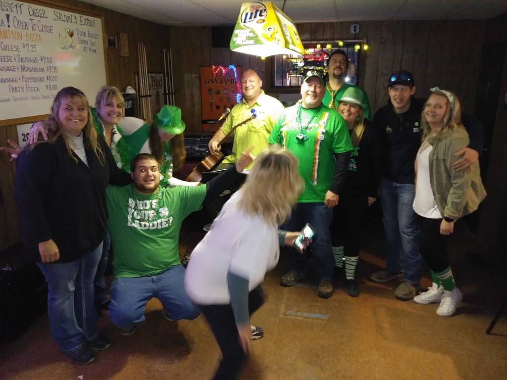 Bassett Creek Saloon and Eatery | restaurant | 34410 Bassett Rd, Bassett, WI 53101, USA | 2628779088 OR +1 262-877-9088