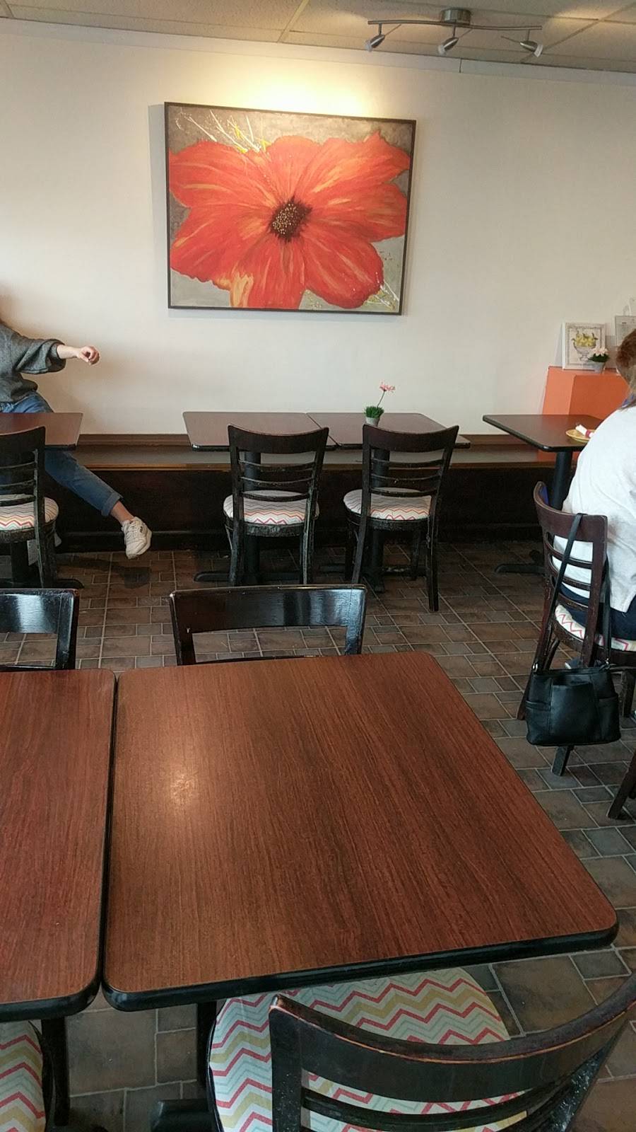 Le Thai Cuisine | restaurant | 7200 Telegraph Square Dr U, Lorton, VA 22079, USA | 7035501235 OR +1 703-550-1235