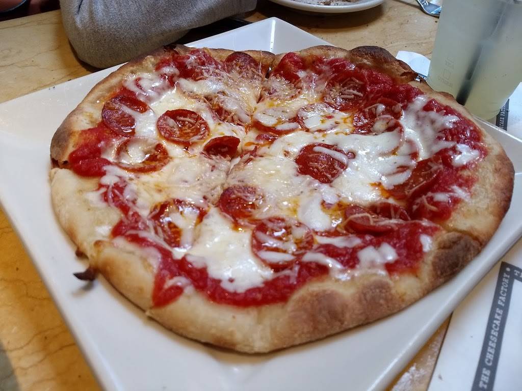 The Cheesecake Factory | restaurant | 4999 Old Orchard Shopping Center, Skokie, IL 60077, USA | 8473298077 OR +1 847-329-8077