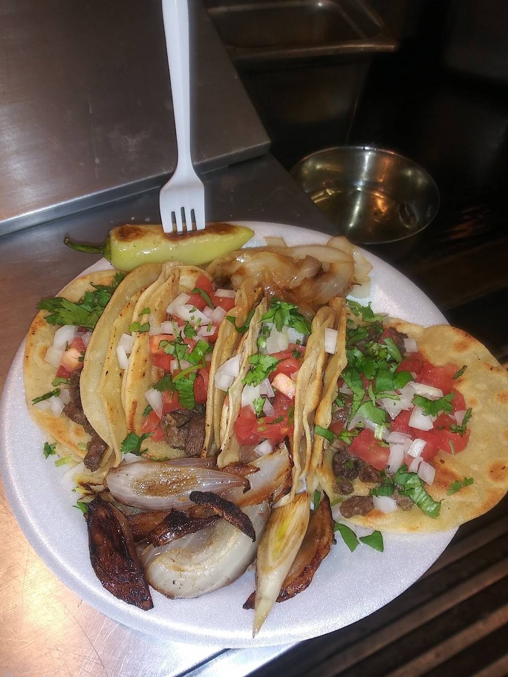 Geronimos Mexican food | restaurant | 3350 W Valencia Rd, Tucson, AZ 85746, USA | 5208913976 OR +1 520-891-3976