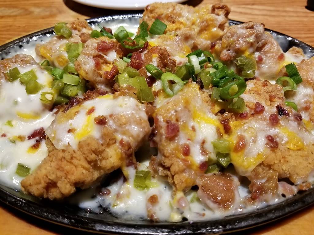 Chilis Grill & Bar | restaurant | 8100 Wyoming Blvd NE, Albuquerque, NM 87113, USA | 5057972733 OR +1 505-797-2733