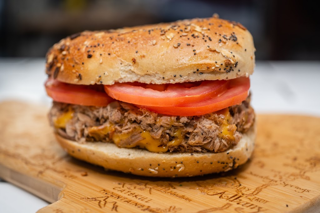 Taste of New York Bagels & Deli | restaurant | 3268 N Clark St, Chicago, IL 60657, USA | 7739047934 OR +1 773-904-7934