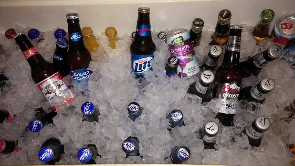 The Pit Stop Pub | restaurant | 1753 E 12th St, Mishawaka, IN 46544, USA | 5743275807 OR +1 574-327-5807