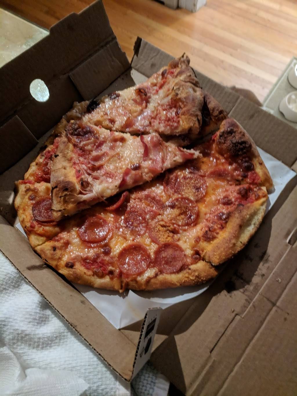 Ernies Pizzeria | restaurant | 1279 Whalley Ave, New Haven, CT 06515, USA | 2033873362 OR +1 203-387-3362