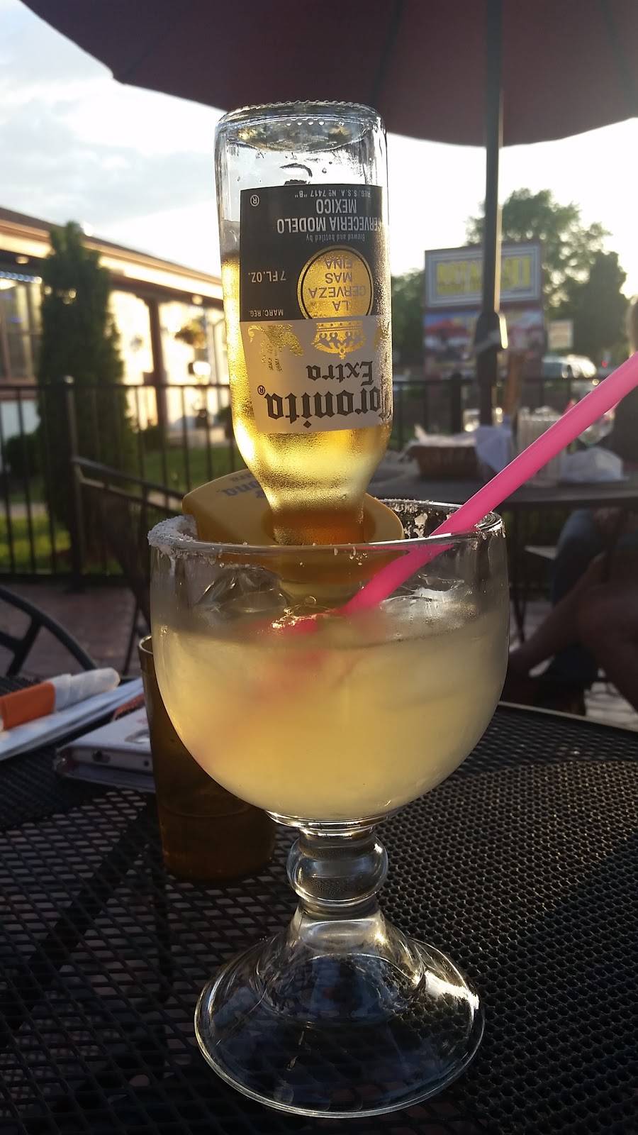 Botanas Mexican Restaurant II | restaurant | 1421 E Howard Ave, Milwaukee, WI 53207, USA | 4144890529 OR +1 414-489-0529