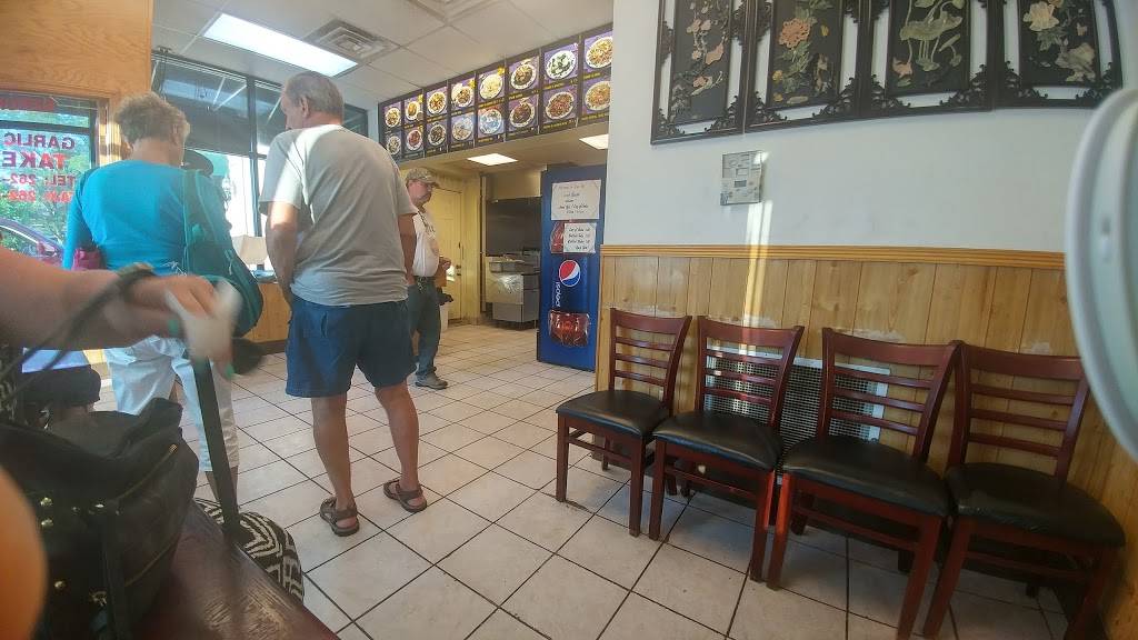 China One | restaurant | 419 E Wisconsin Ave, Oconomowoc, WI 53066, USA | 2625609999 OR +1 262-560-9999