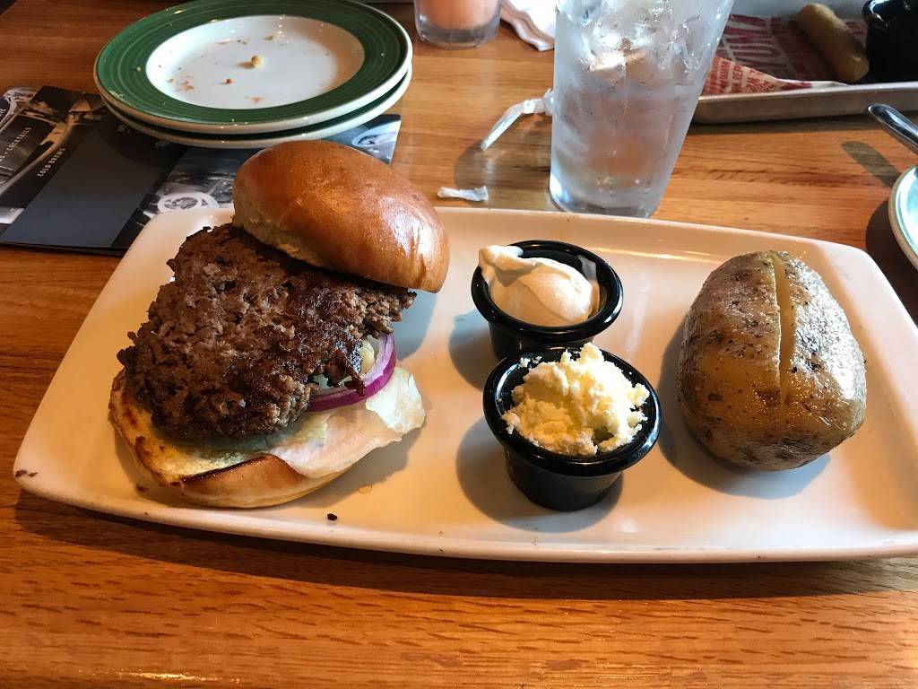 Applebees Grill + Bar | restaurant | 651 Kapkowski Rd, Elizabeth, NJ 07201, USA | 9082895974 OR +1 908-289-5974