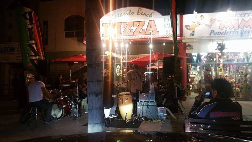 Rosarito Beach PIZZA | restaurant | Blvd. Benito Juárez 1506 B, Centro Carretera, 22710 Rosarito, B.C., Mexico | 016611002310 OR +52 661 100 2310