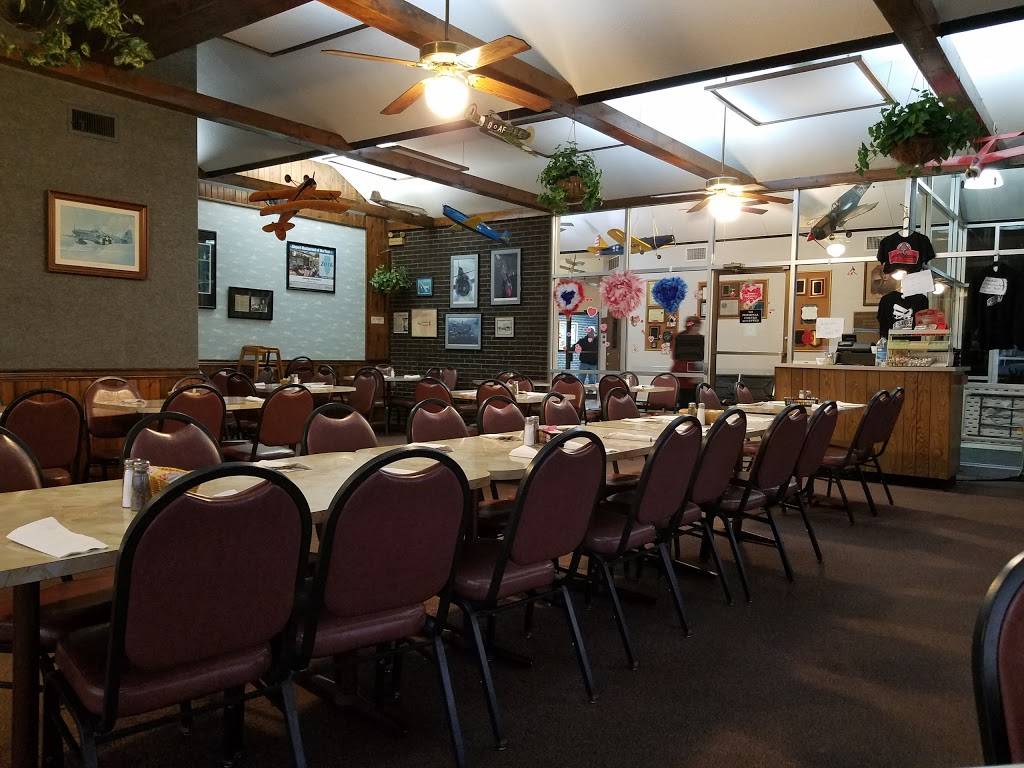 Airport Steakhouse | restaurant | 410 Airport Rd, Mattoon, IL 61938, USA | 2172349433 OR +1 217-234-9433