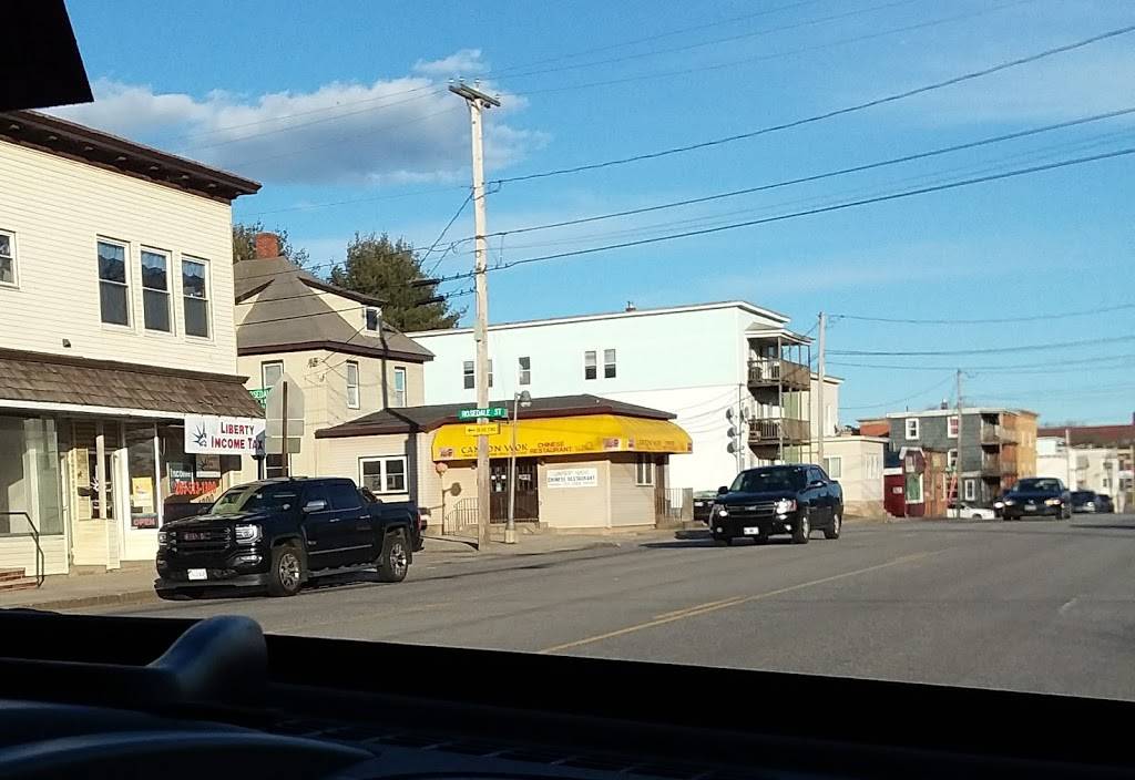 Canton Wok | restaurant | 920 Lisbon St, Lewiston, ME 04240, USA | 2077773003 OR +1 207-777-3003