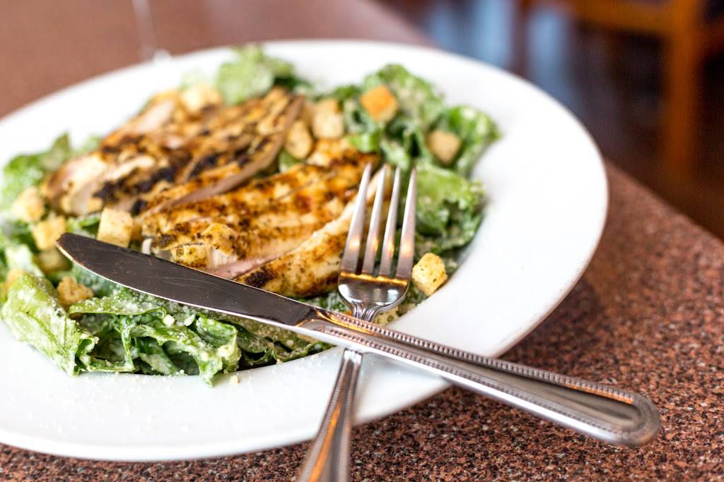 The Station Pub & Restaurant | restaurant | 6657 South St, Tinley Park, IL 60477, USA | 7086338240 OR +1 708-633-8240