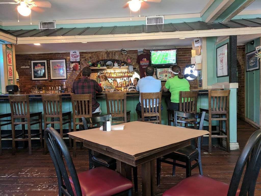 Backfins Crabhouse | restaurant | 1009 Stadium Dr, Wake Forest, NC 27587, USA | 9195628500 OR +1 919-562-8500