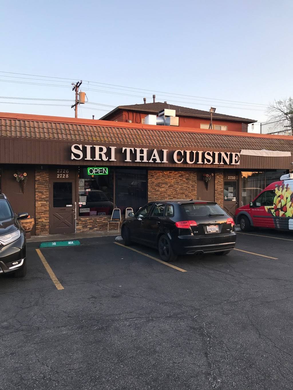 Siri Thai Cuisine | restaurant | 2730 W Burbank Blvd, Burbank, CA 91505, USA | 8188428222 OR +1 818-842-8222