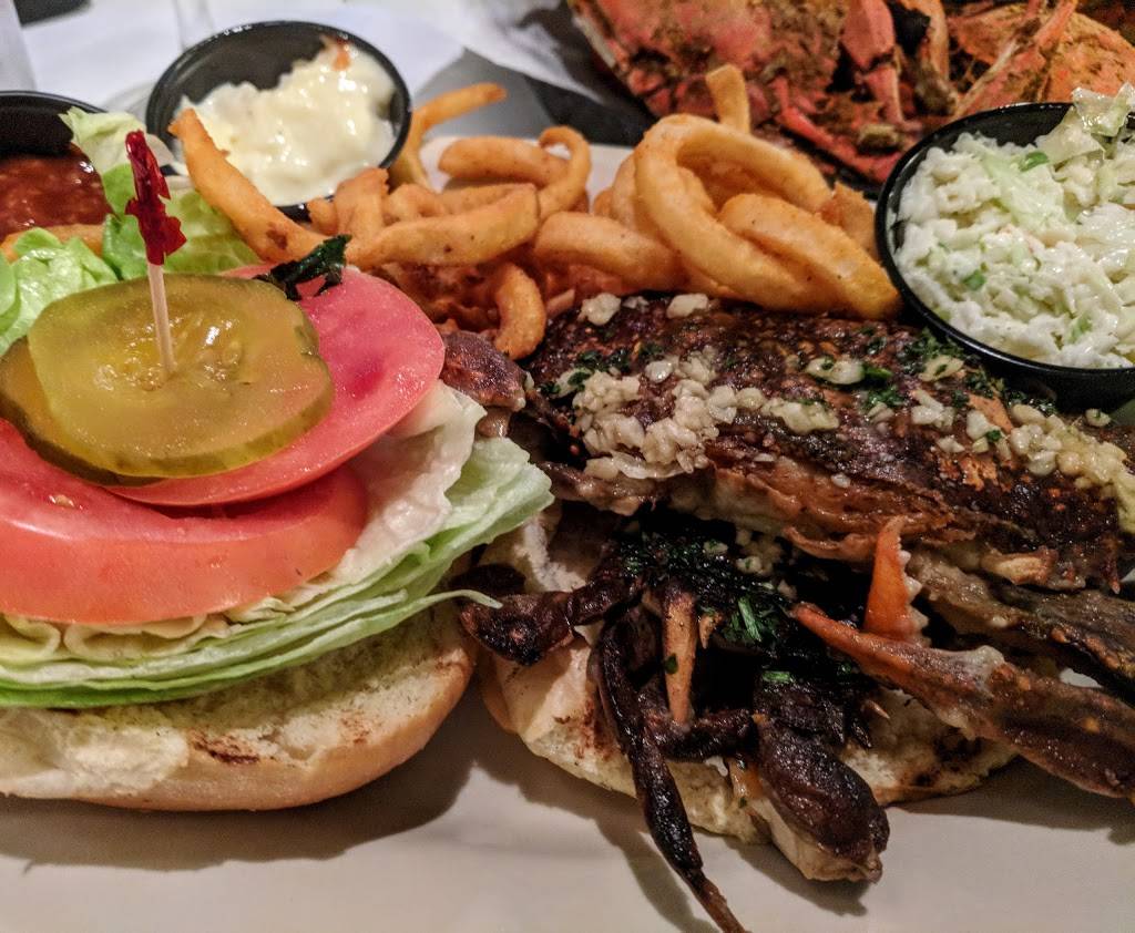 Riggins Crabhouse | restaurant | 607 Ridge Rd, Lantana, FL 33462, USA | 5615863000 OR +1 561-586-3000