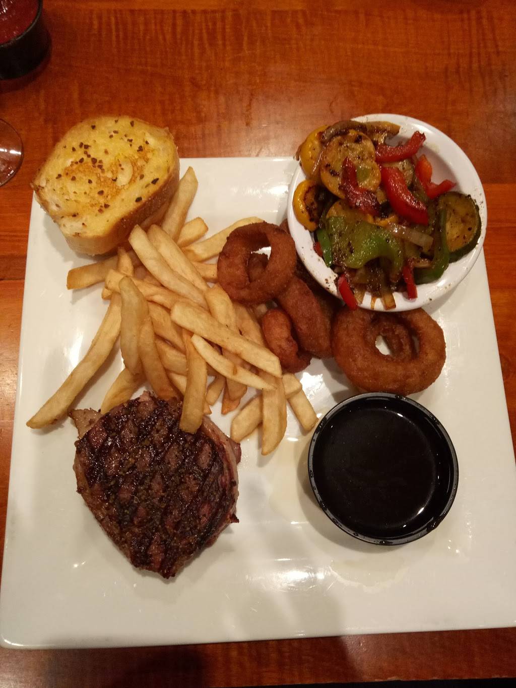 Jerseys Bar & Grill | restaurant | 2770 Milwaukee Rd, Beloit, WI 53511, USA | 6083628180 OR +1 608-362-8180