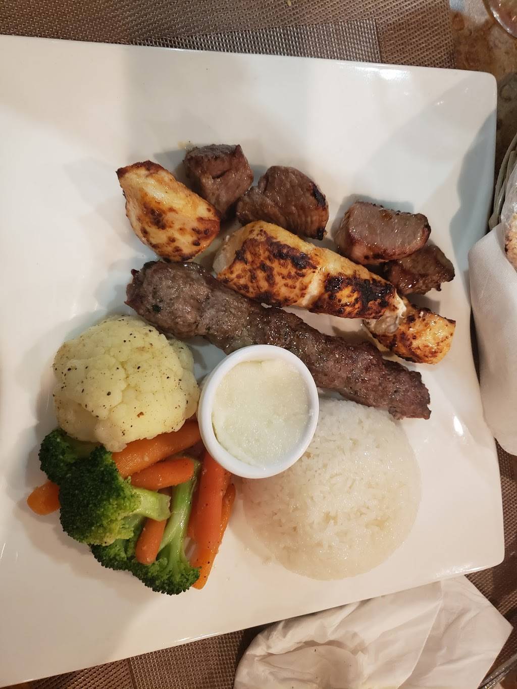 Shishka Lebanese Grill | restaurant | 1901 N Federal Hwy #109, Pompano Beach, FL 33062, USA | 9549432999 OR +1 954-943-2999