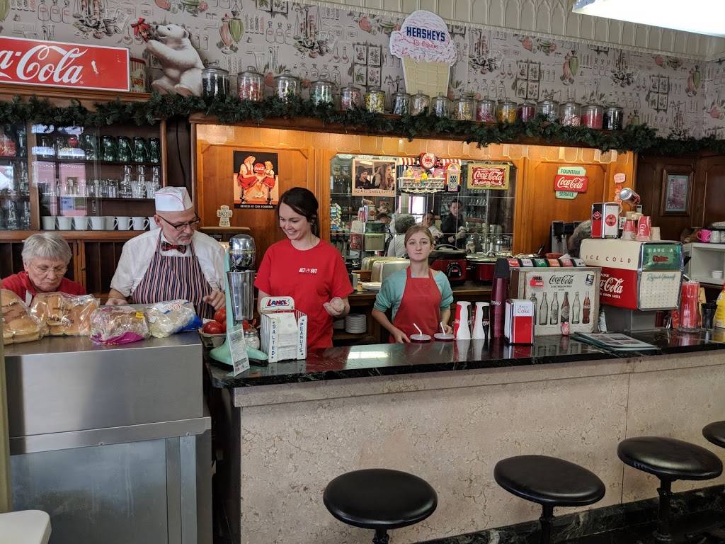 Eckels Ice Cream Fountain | restaurant | 36 E Main St, Mechanicsburg, PA 17055, USA | 7174588551 OR +1 717-458-8551