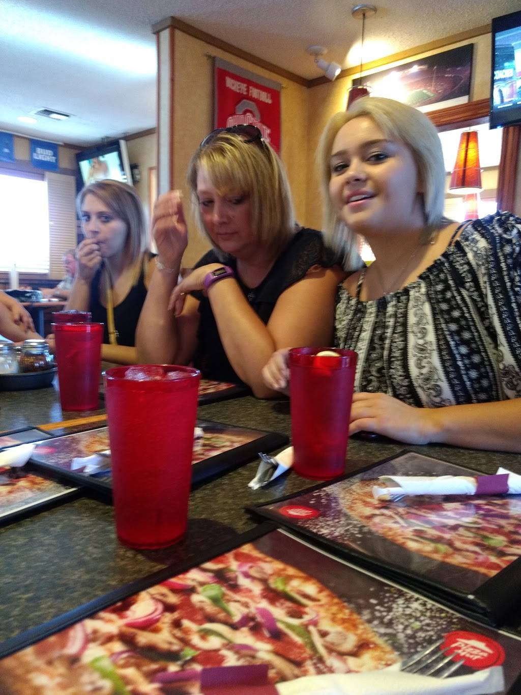 Pizza Hut | restaurant | 236 N Elm St, Ottawa, OH 45875, USA | 4195236604 OR +1 419-523-6604