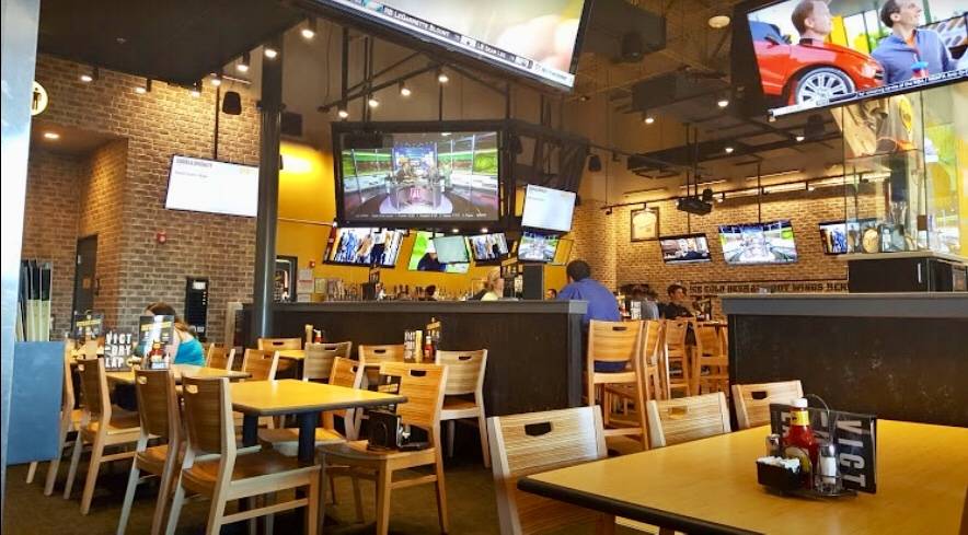 Buffalo Wild Wings | meal takeaway | 2843 W Andrew Johnson Hwy, Morristown, TN 37814, USA | 4235879784 OR +1 423-587-9784