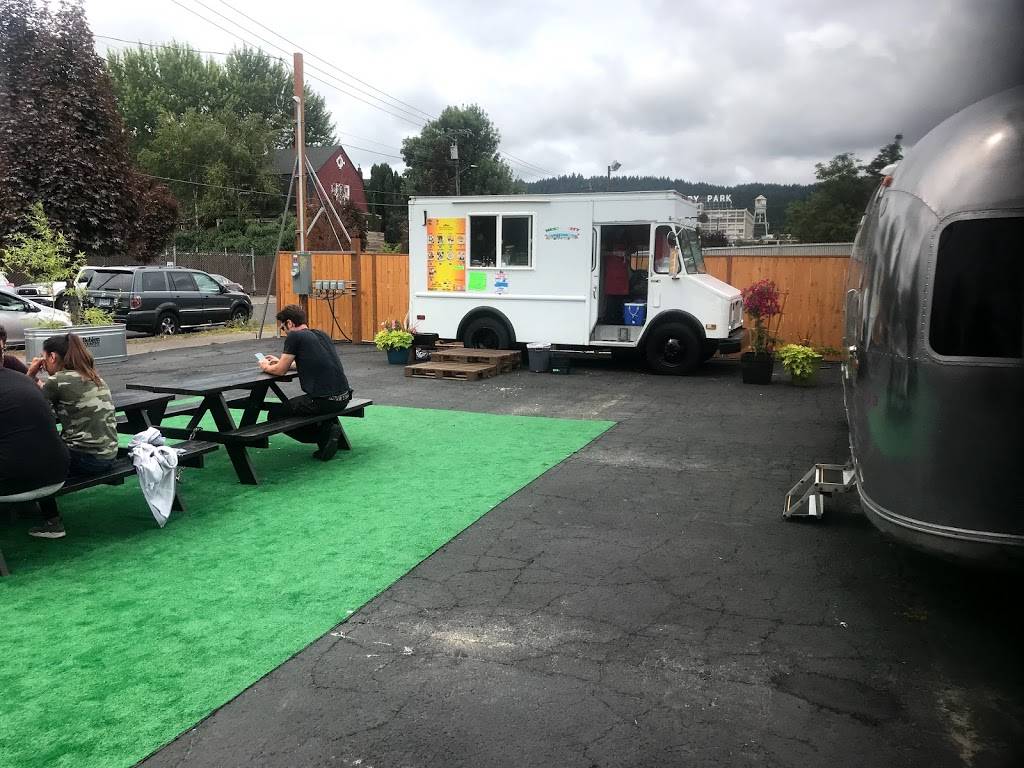 Slabtown Food Carts | restaurant | 2299 NW 23rd Ave, Portland, OR 97210, USA | 5038415923 OR +1 503-841-5923