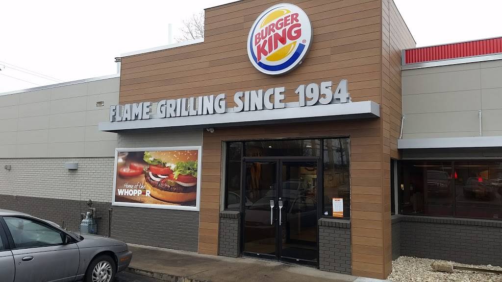 Burger King | restaurant | 2817 SE California Ave, Topeka, KS 66605, USA | 7852675239 OR +1 785-267-5239