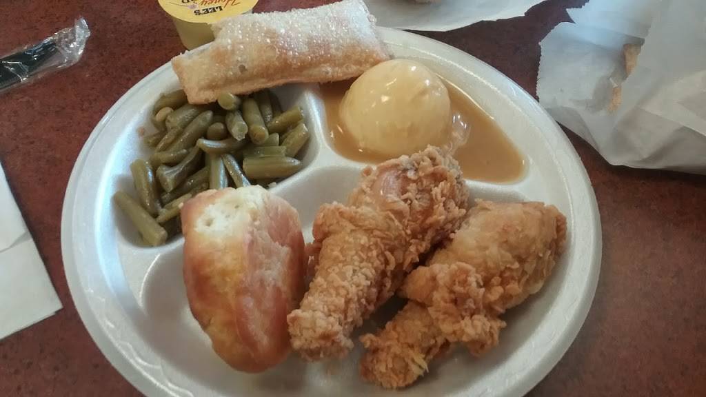 Lees Famous Recipe Chicken | restaurant | 2629 S Jefferson Ave, St. Louis, MO 63118, USA | 3147719546 OR +1 314-771-9546